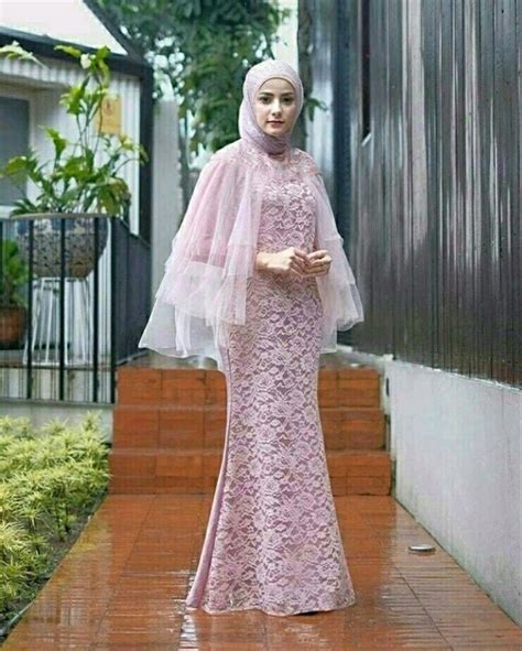 √ 30 Model Gaun Kebaya Modern Pesta Muslim Terbaru 2020