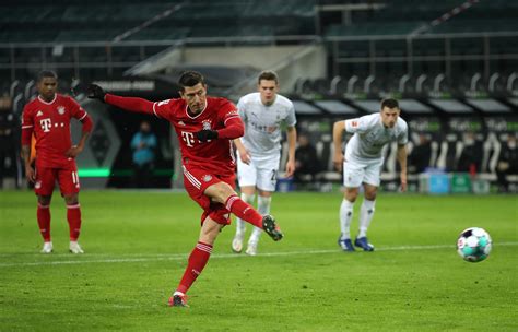 Gegen borussia mönchengladbach reicht am 32. Bayern hat's nicht verlernt: Lewandowski beendet die ...