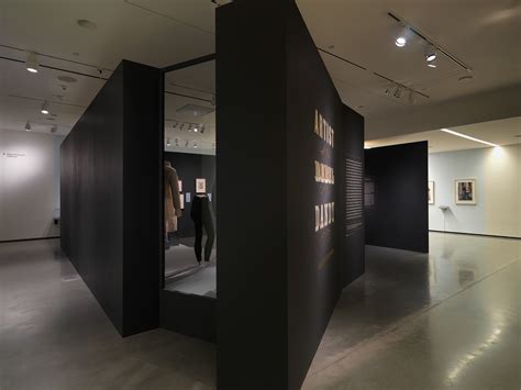 Risd Museum Exhibit Design On Pantone Canvas Gallery