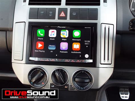 How do I use Apple Carplay in my VW Polo? 2