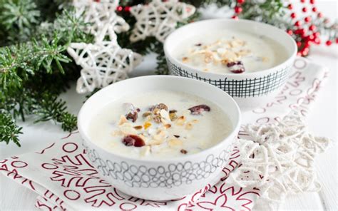 Pestiños are traditional christmas pastries most popular in andalusia and other southern regions of spain. The most traditional Christmas treats and desserts in ...