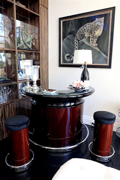 She also owns an impressive… Tour Lisa Vanderpump's Villa Rosa | Home bar rooms ...