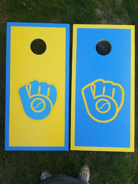Milwaukee Brewers Retro Cornhole Boards With 8 Bags Tournament