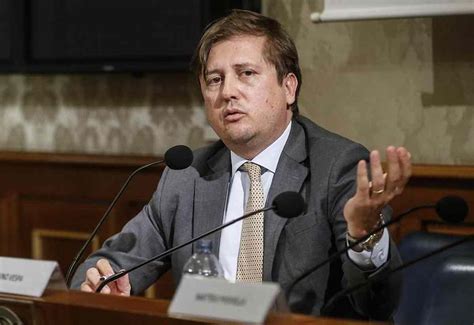 Youmovies 31 giorni fa sileri si è specializzato, poi, in chirurgia dell'apparato digerente ed ha anche un dottorato di. Pierpaolo Silieri, chi è il viceministro della Salute: la ...