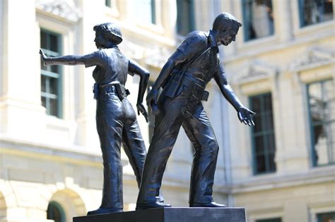 Honor the Fallen: Illinois Police Officers Memorial - Brad Stephens