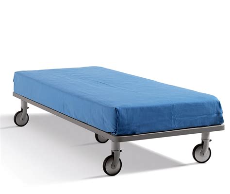 Finiture varie in plastica abs, imballi in cartone. Letto su ruote