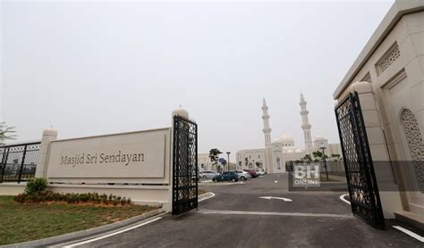 Masjid sri sendayan negeri sembilan package 2 dome coating kcc hyper urea pu295a before top coat. Seni bina Masjid Sri Sendayan jadi tumpuan ramai ...