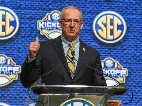 Trevor hoffman might get into the hall of fame in 2018. SEC commissioner calls for (start laughing now) a ...