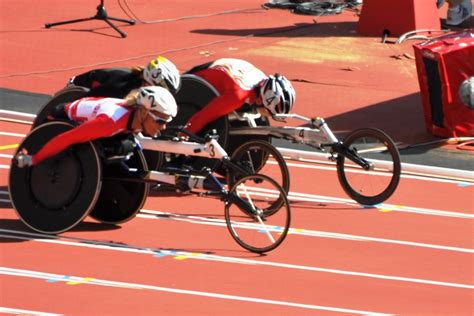 Paralympische spelen zijn de olympische spelen voor mensen met onder meer een lichamelijke handicap, visuele beperking en/of hersenverlamming. Paralympische Spiele im öffentlich-rechtlichen Fernsehen ...