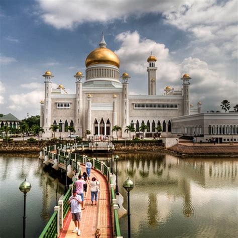 Sultan Omar Ali Saifuddin Mosque Bandar Seri Begawan Brunei Atlas