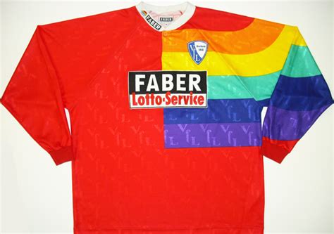 Der vfl bochum rockt die 2.liga und darf vom aufstieg träumen. VfL Bochum Away Fußball-Trikots 1997 - 1998. Sponsored by ...