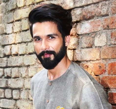 Shahid kapoor (pronounced ʃaːɦɪd̪ kəˈpuːr; Shahid Kapoor Upcoming Movies List 2018, 2019, 2020 ...