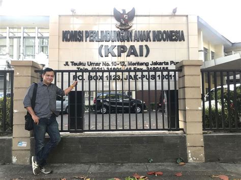 Denny, deny siregar, desi tempat lahir: Respons Denny Siregar Jadi Buronan Anak STM | Tagar