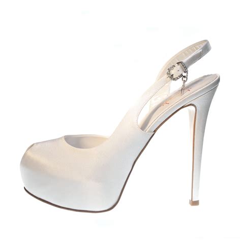 Queenabelle è il fornitore professionale online di scarpe da donna. Scarpe Sposa Tacco 13 : Patrizia Cavalleri Scarpe Scarpa ...