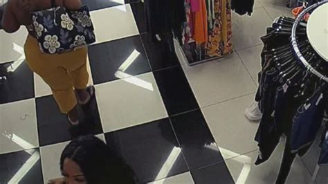 Shoplifter Caught On Camera Twerking