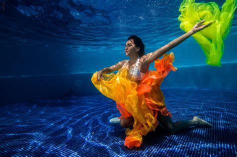 Underwater Maternity Sebi Messina Photography