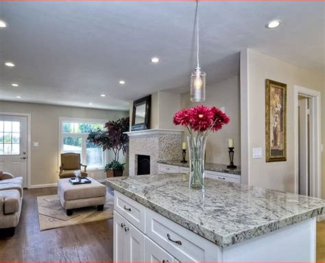 If you are happy with the design and layout of your kitchen but dread the cost and inconvenience of a complete kitchen overhaul, then kitchen cabinet refacing is the perfect option for you. North Dallas Kitchen Cabinets | Premium Cabinets
