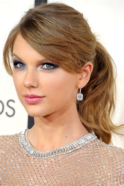 Pin On Taylor Swift Beautiful Hair And Makeup Inspiration