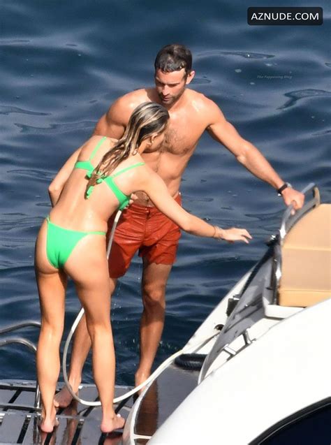 Rebecca Rittenhouse Sexy Enjoys Sun Kissed Italian Holiday With Chace