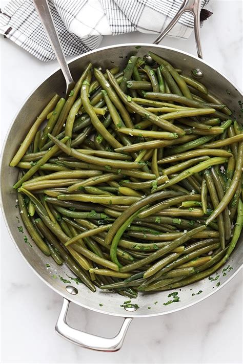 Haricots verts sautés au beurre ail et persil