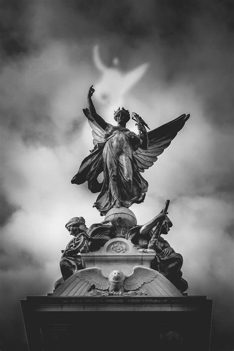 Winged Victory I The Queen Victoria Memorial Is Located In Front Of