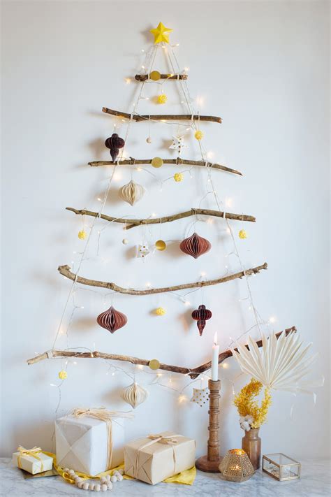 Diy Hanging Branch Christmas Tree A Pair And A Spare Deco Noel Idee