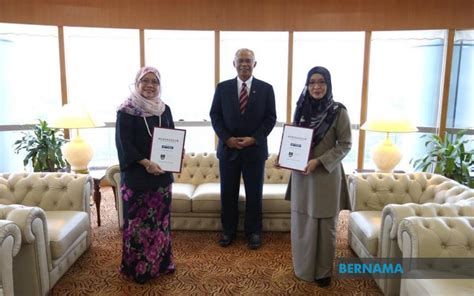 February 28, 2020 12:31 pm. BERNAMA - Yayasan Bank Rakyat, UiTM sign MoU to improve ...