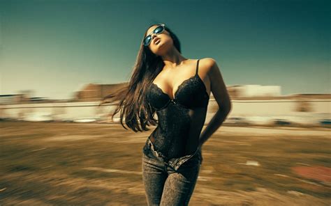 Wallpaper Martin Strauss Long Exposure Long Hair Big Boobs Cleavage Women With Glasses