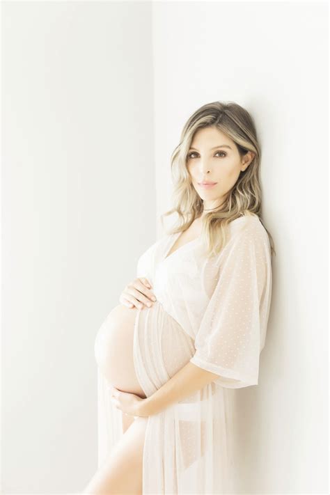 Maternity Boudoir Portraits To Remember Your Pregnancy Fresh Light