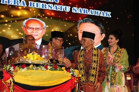 Sumbangan kepada matlamat pembangunan lestari yang relevan merupakan tanggungjawab kami dan memberikan kami peluang yang amat bernilai untuk memenuhi keperluan masyarakat, dan mentransformasikan masyarakat dan ekonomi ke arah yang lebih baik. Kerjasama BN paling nyata dan paling baik dalam sejarah ...