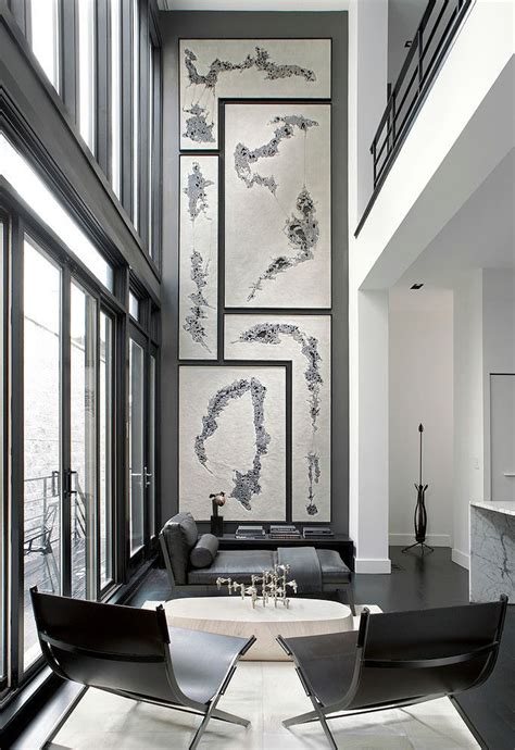 Or perhaps go the easier route with a ceiling medallion decal so you don't have to worry about disturbing an existing light fixture. Remodelaholic | 24 Ideas on How to Decorate Tall Walls