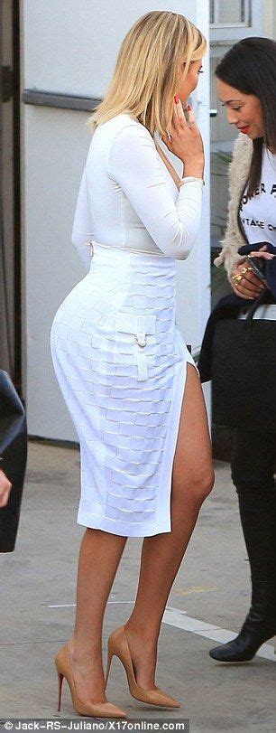 Its All About The Booty The 31 Year Olds Tight White Dress Showed