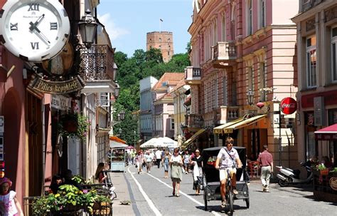 This is an experience of lithuanian who lived in vilnius for a while. Vilnius & Kaunas, Lithuania | Alterra.cc