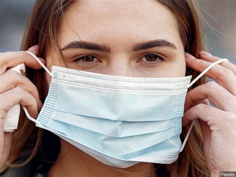Face Masks Come Back To Forefront Amid Triple Threat Of Covid 19 Flu Rsv