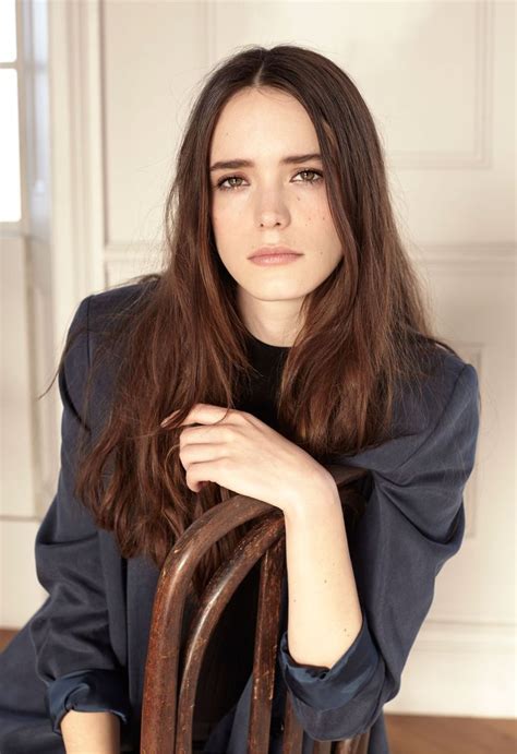 Deeper roots and side swept bangs give this look a modern edge. 67 best images about Stacy Martin on Pinterest | Actresses ...