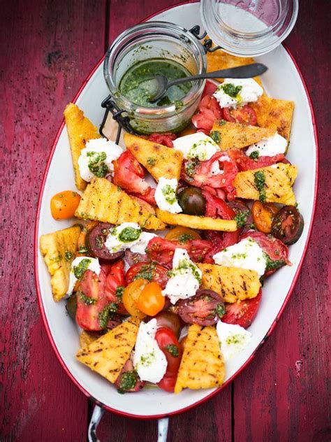 Qui trovi immagini, descrizione e tutti i dettagli sul prodotto. insalata di pomodoro con polenta alla griglia, mozzarella ...