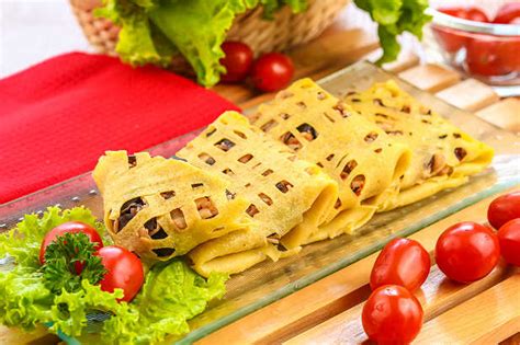 Daging vegetarian ini disebut sehat karena sangat kaya protein. Roti Jala Aneka Jamur | Resep dari Dapur KOBE
