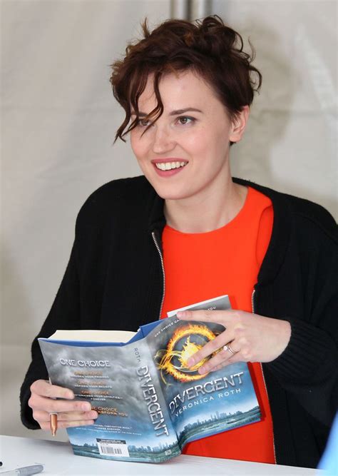 'Divergent' Author Veronica Roth Is Working on a New Book Series
