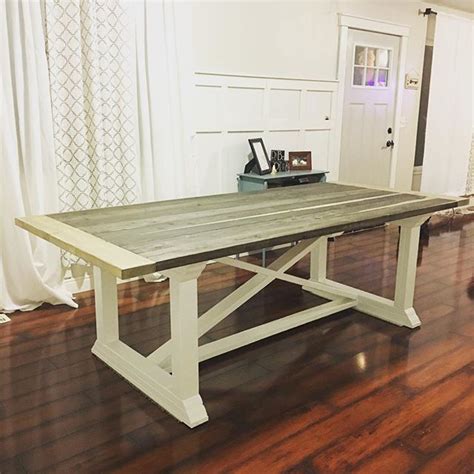 I've been wanting to build a farmhouse table for a while now, partly because it is almost a rite of passage for all diy bloggers. Free Dining Table Plans www.ana-white.com... | Diy farmhouse table plans, Diy dining