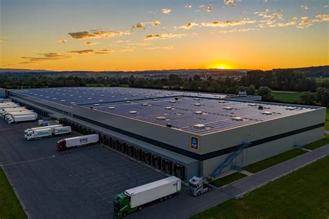 ALDI_SUISSE_Solaranalage_Logistikzentrum_Perlen