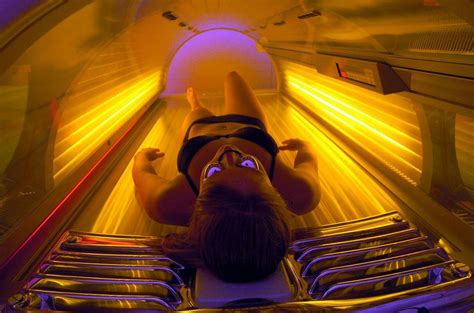 Ontario To Table Law Banning Minors From Using Tanning Beds The Globe And Mail