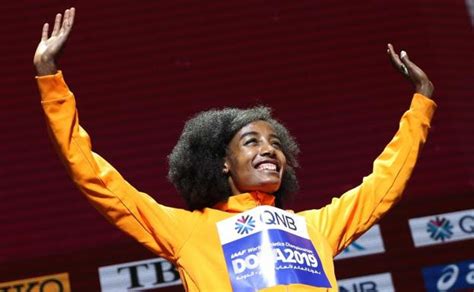 Dutch runner sifan hassan broke the world record in the women's 10,000 meters at the world athletics continental tour: Sifan Hassan encuentra refugio entre las mejores | La Verdad
