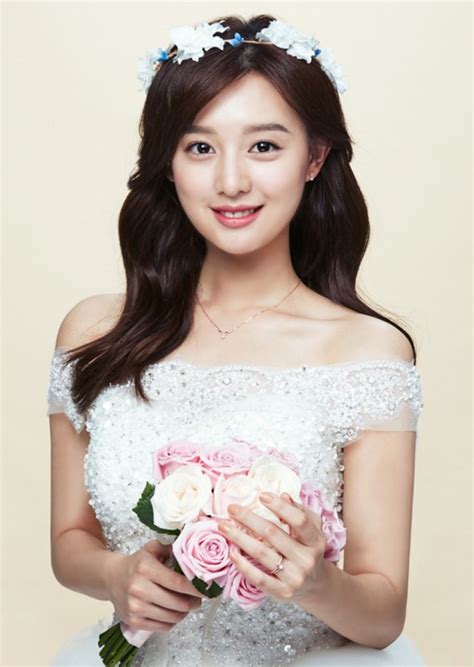 And random dorm competitions for cafeteria privileges to the beautiful you is, objectively speaking, a more flawed drama than both of those dramas, but i enjoyed this show more than i did the other two shows. 5 Reasons Fans Love Kim Ji Won! | Daily K Pop News