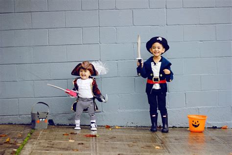 Here is a diy of one of our favourite ouat characters. KID COSTUMES : CAPTAIN HOOK + CAPTAIN JAKE | Kids costumes, Diy projects for kids, Captain hook