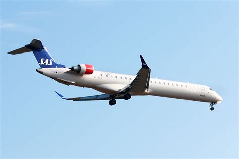 You deserve to feel at home, even when you're on the move. Bombardier CRJ900 Operators | FlyRadius