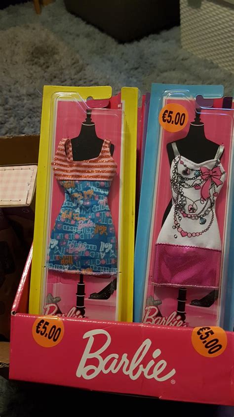 Barbie Clothes In Sw2 London Für 250 £ Zum Verkauf Shpock De
