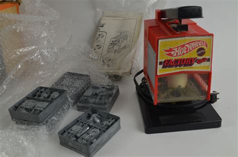 Ben je helemaal hierheen gescrold om over hot wheels malaysia te lezen? Lot Detail - Vintage Hot Wheels Factory w/Original Packaging