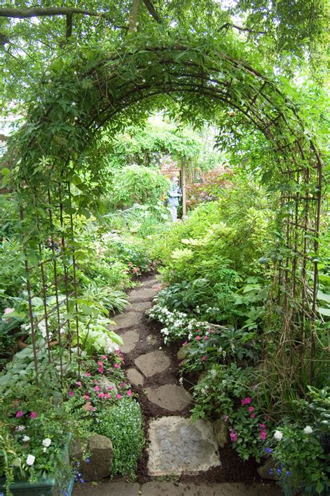 Arch And Path Belos Jardins Jardins Pequenos Jardins Secretos