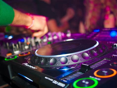 Party Dj Hire In Melbourne Fun Djs Feel Good Events