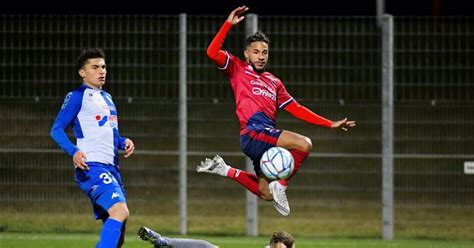 The club was later renamed clermont foot auvergne, having to start again in the division honneur. Football/Ligue 2. Le Clermont Foot va rejoindre l'ASSE en ...